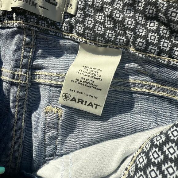 Ariat 29L Capitola Mid Rise Piper Flare Blue Jeans Frayed Hem 10030252 29x35 - Picture 7 of 10